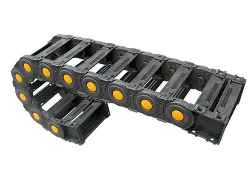 Bridge type plastic chain